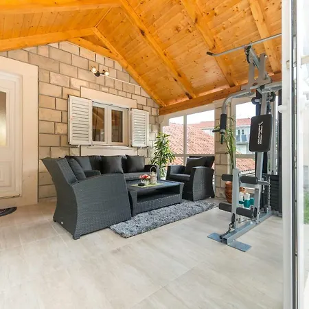 Tranquility And Nature In 4 Bedroom With Sea View * Mokošica