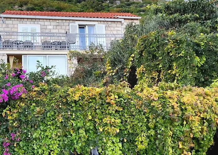 Tranquility And Nature In 4 Bedroom With Sea View *