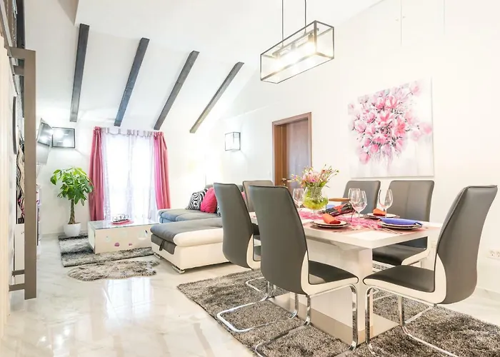 Tranquility And Nature In 4 Bedroom With Sea View * Mokosica