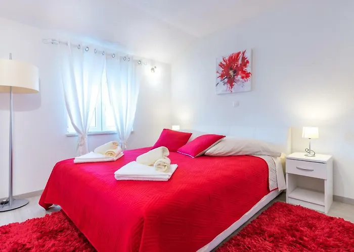 Apartman Tranquility And Nature In 4 Bedroom With Sea View *