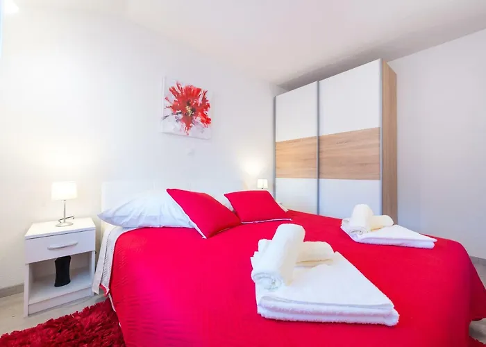 Apartman Tranquility And Nature In 4 Bedroom With Sea View Mokosica