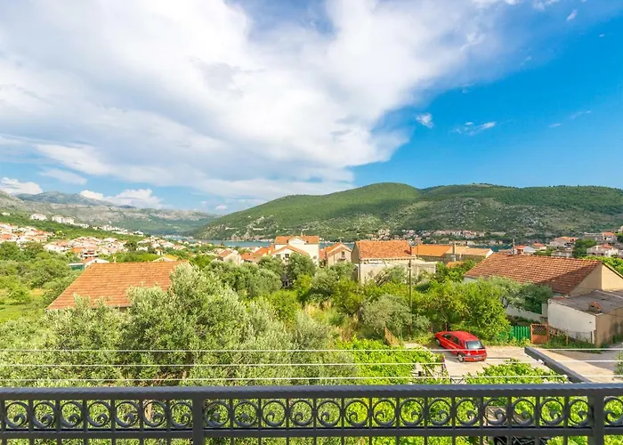 Apartman Tranquility And Nature In 4 Bedroom With Sea View Mokosica