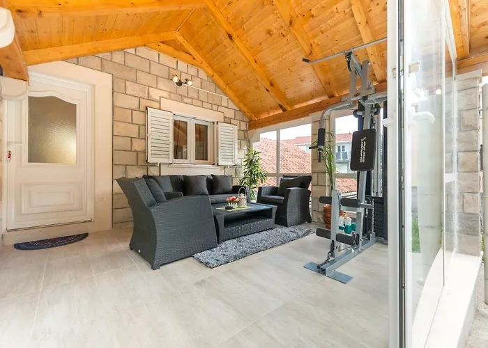 Tranquility And Nature In 4 Bedroom With Sea View * Mokosica