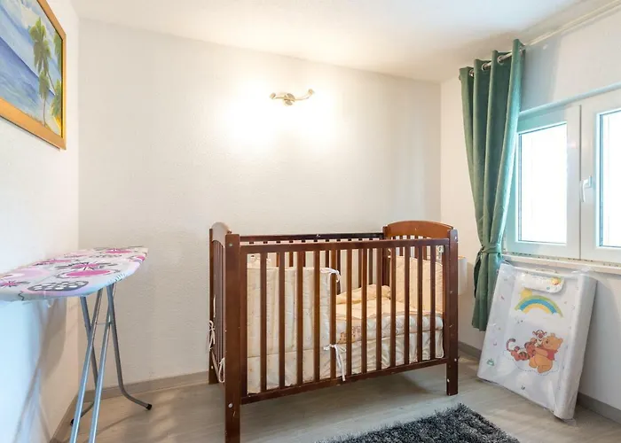 Apartman Tranquility And Nature In 4 Bedroom With Sea View