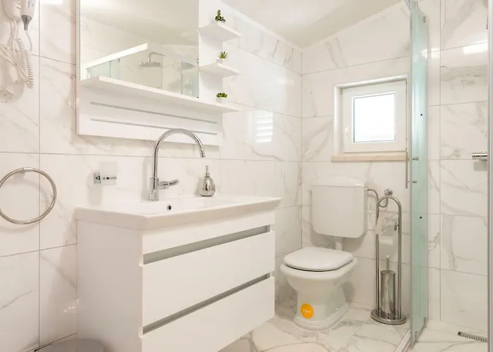 Apartman Tranquility And Nature In 4 Bedroom With Sea View Mokosica